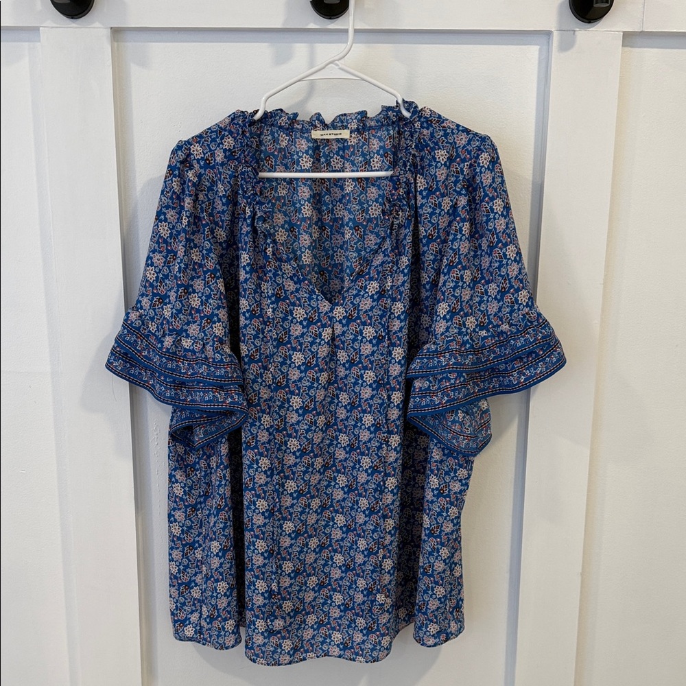 MAX STUDIO Floral Blue Women's Top